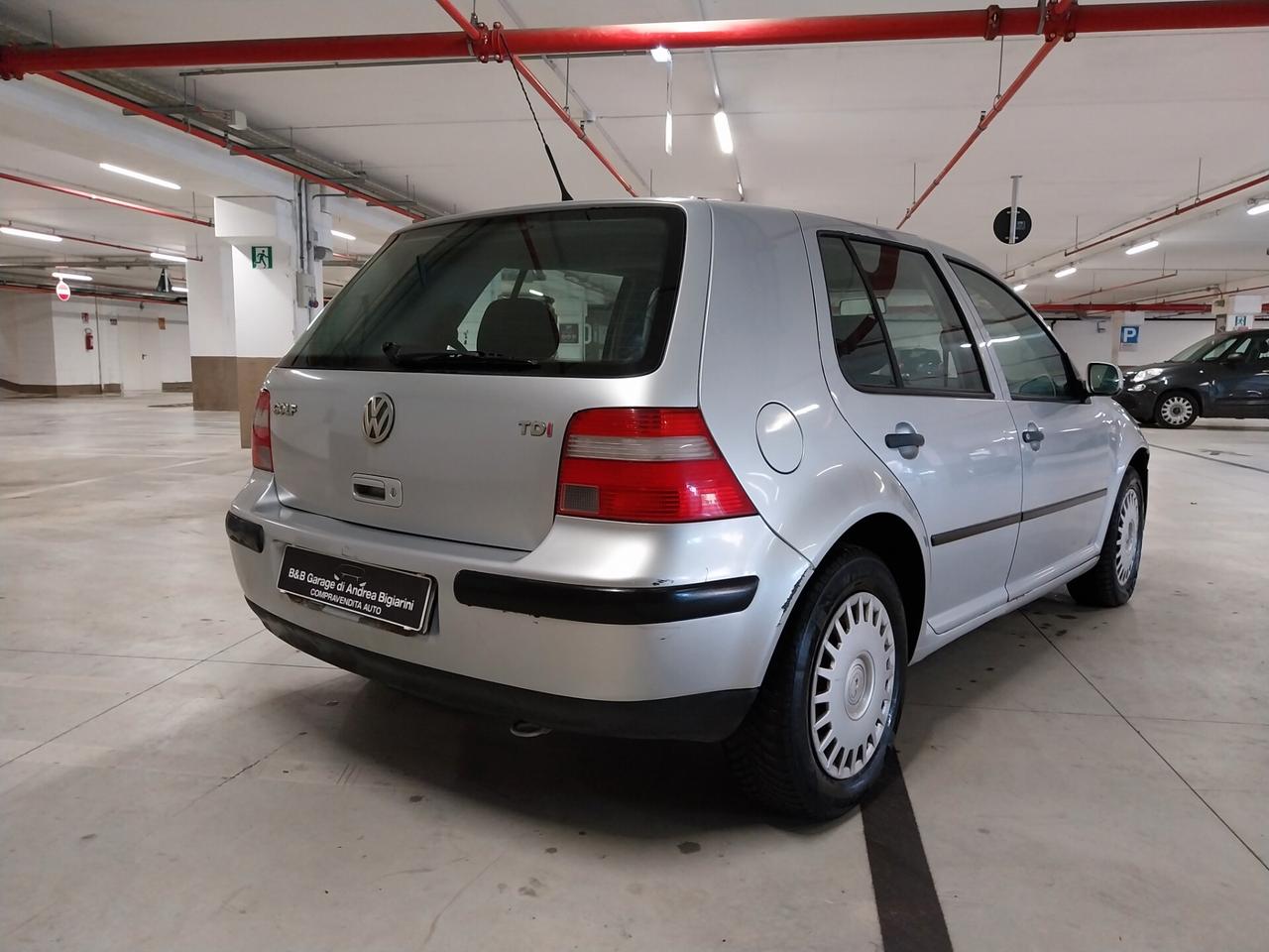 Volkswagen Golf 1.9 TDI/101 CV cat 5p. Champ - ok neopatentati