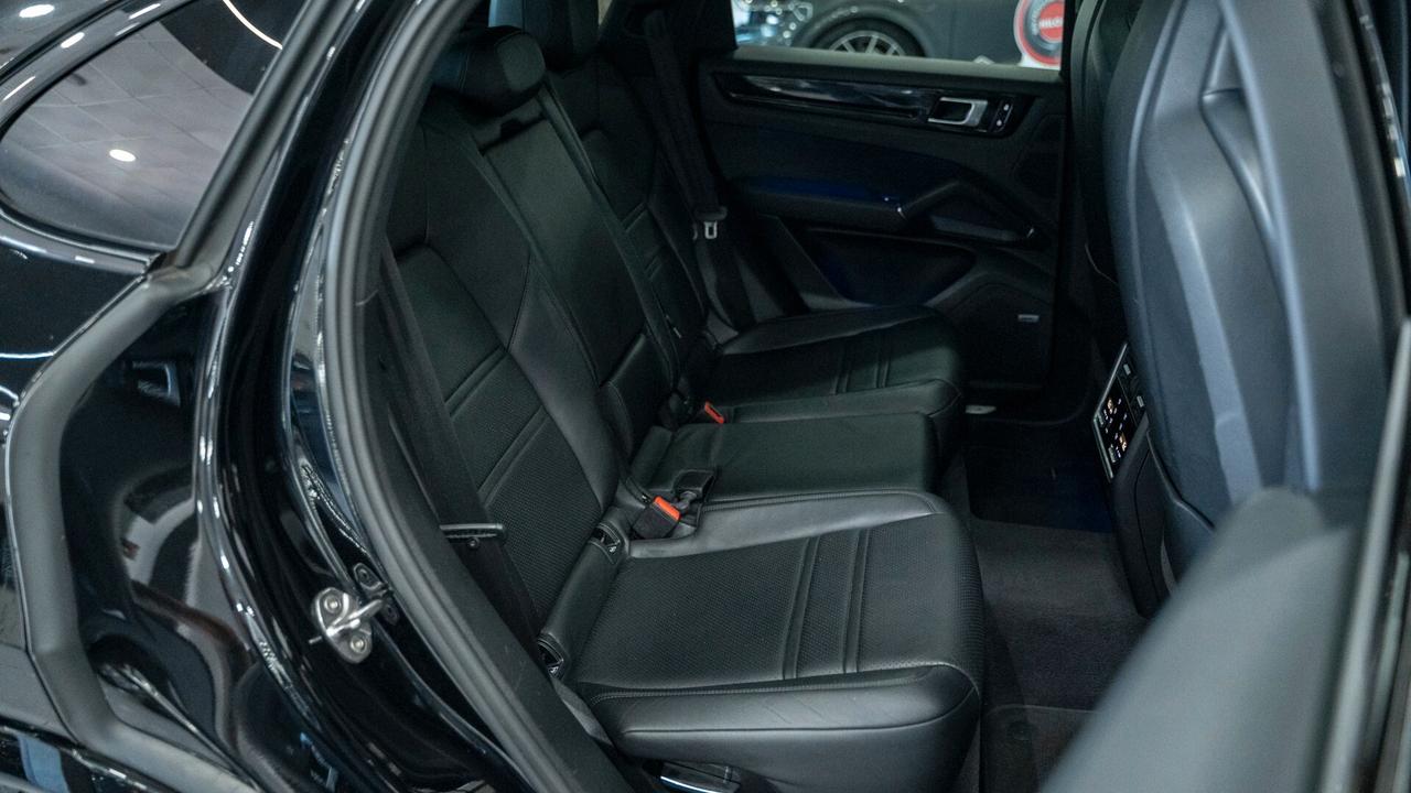 Porsche Cayenne COUPE 3.0 E-HYBRID TIPTRONIC 21" TETTO PANORAMICO PACK CHRONO BOSE SEDILI SCARICHI S