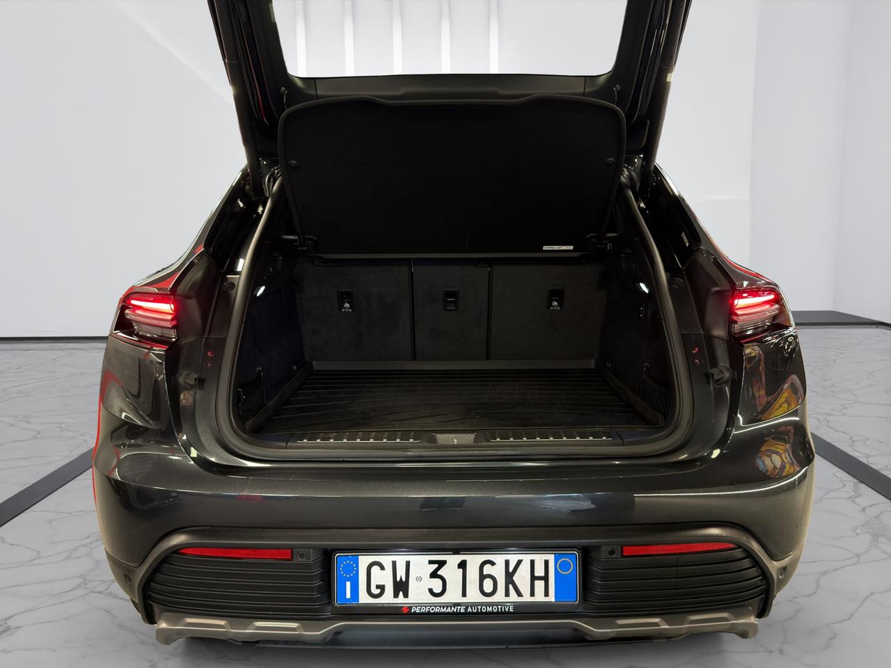 Porsche Macan 4 600km di autonomia, PERFETTA