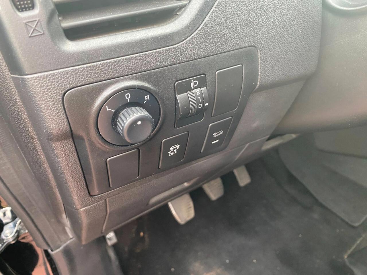 MAHINDRA KUV 100 FULL OPTIONAL 1.2cc