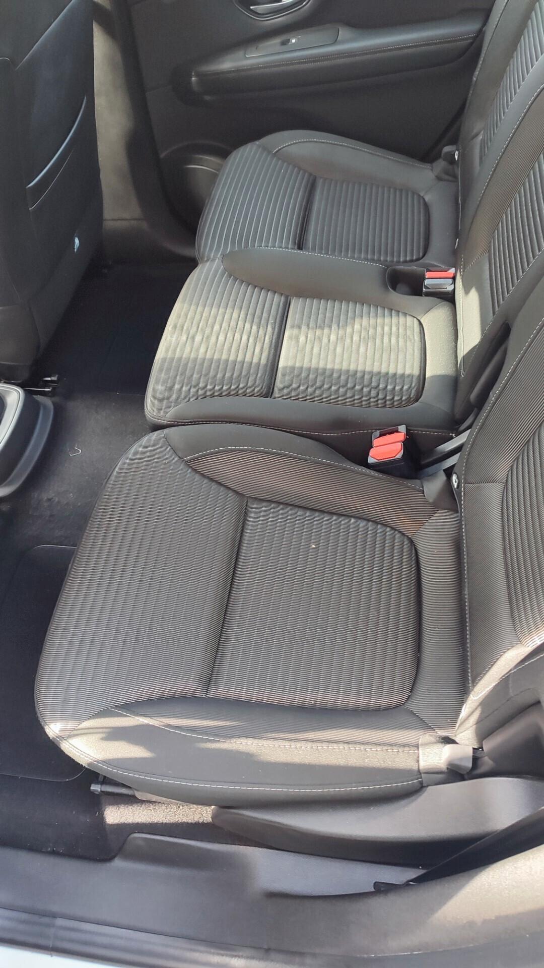 RENAULT SCENIC 5 POSTI