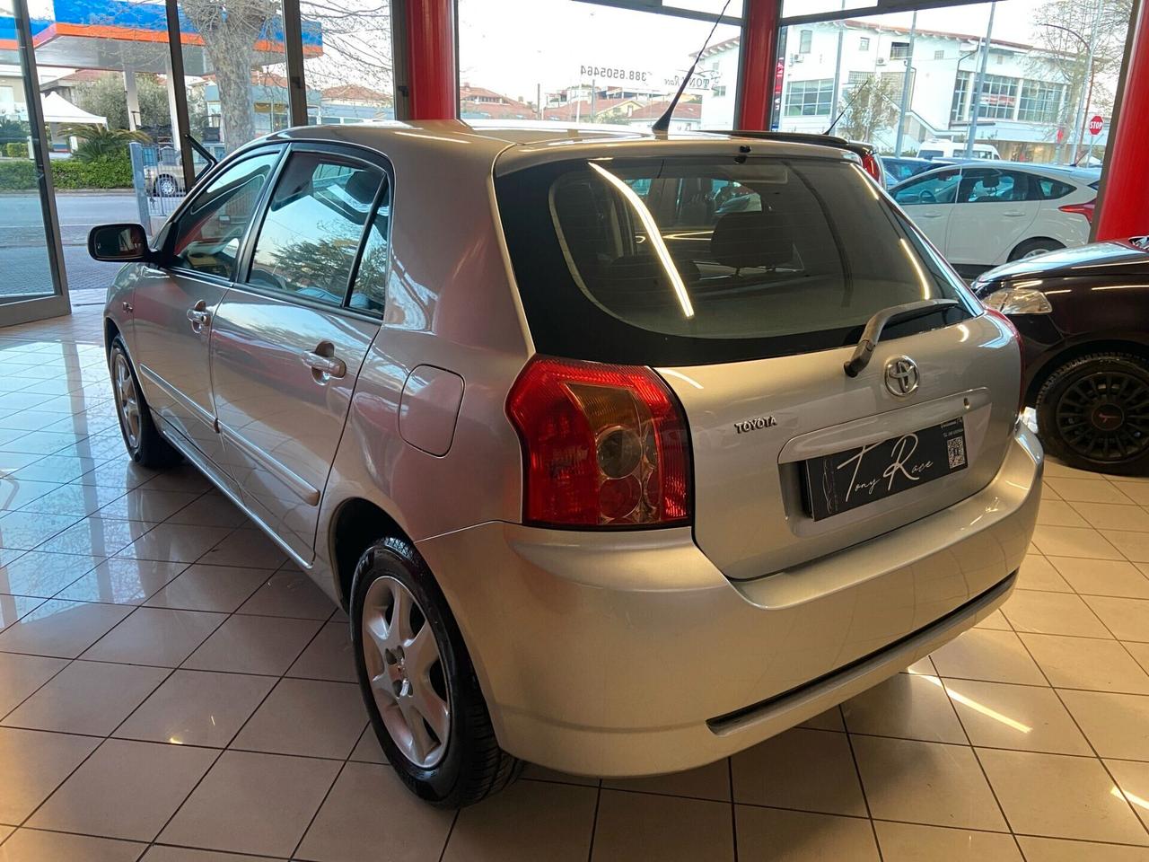 Toyota Corolla 1.4 D-4D M-MT 5 porte Sol ESP