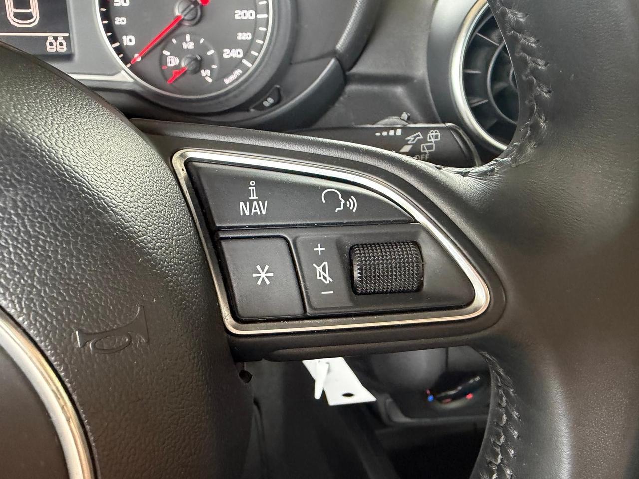 Audi A1 1.6 TDI S line edition plus