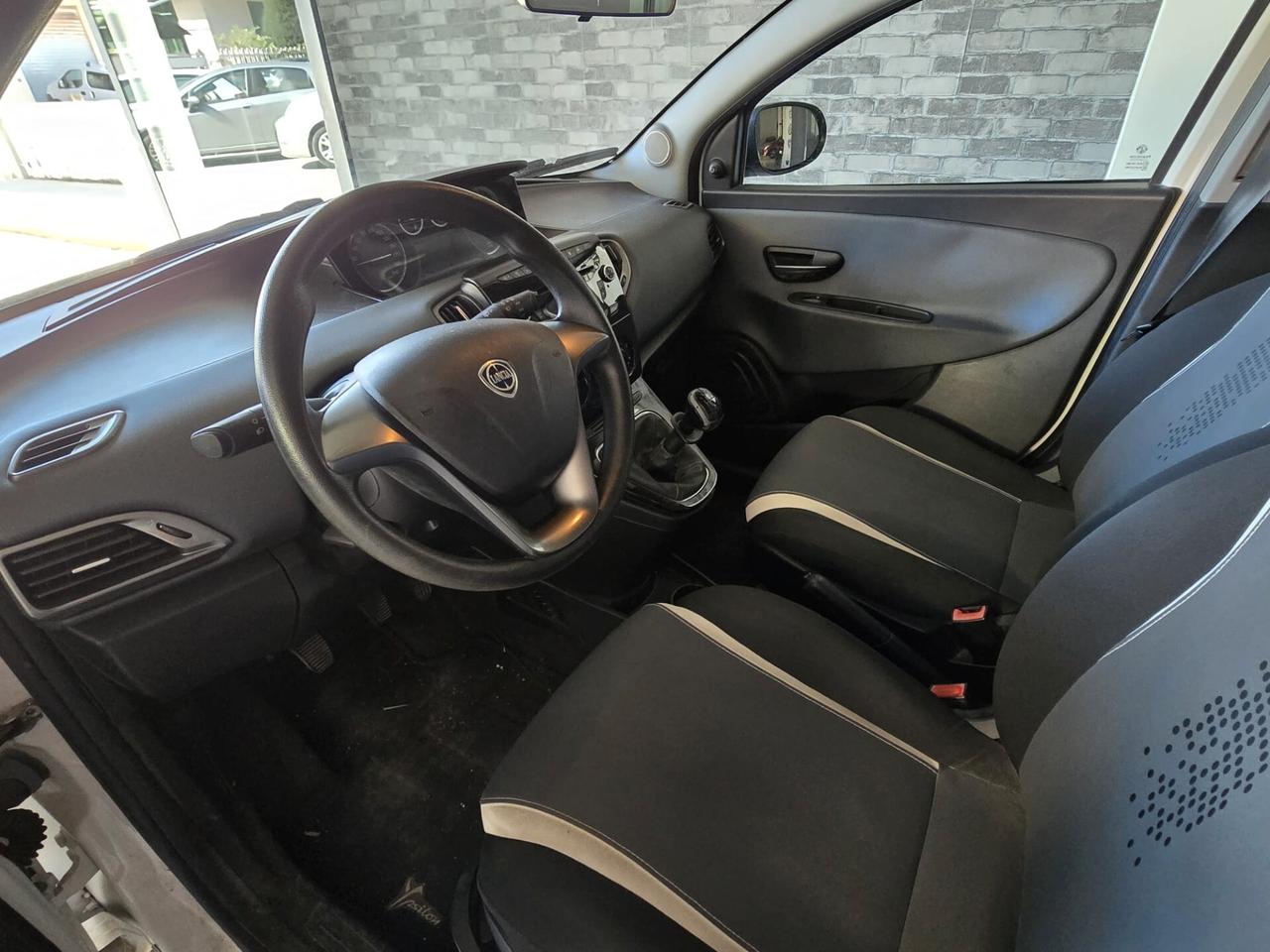 Lancia Ypsilon 1.2 69 CV 5 porte GPL Ecochic Gold