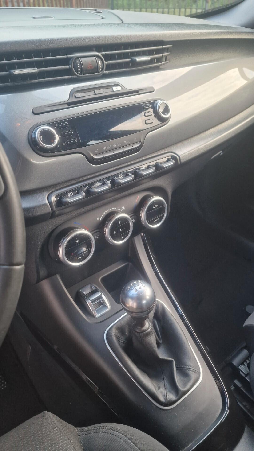 Alfa Romeo Giulietta 1.6 JTDm-2 105 CV EXCLUSIVE - 2013