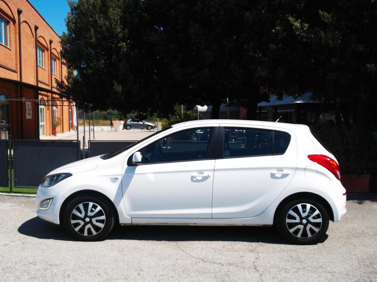 Hyundai i20 Neopatentati 1.2 Tdi 2014