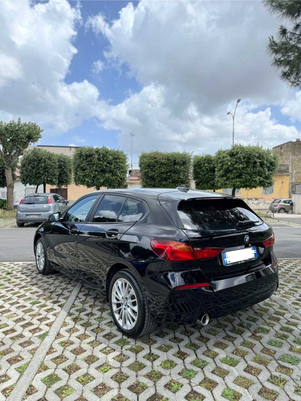 Bmw 116 116d 5p. Advantage