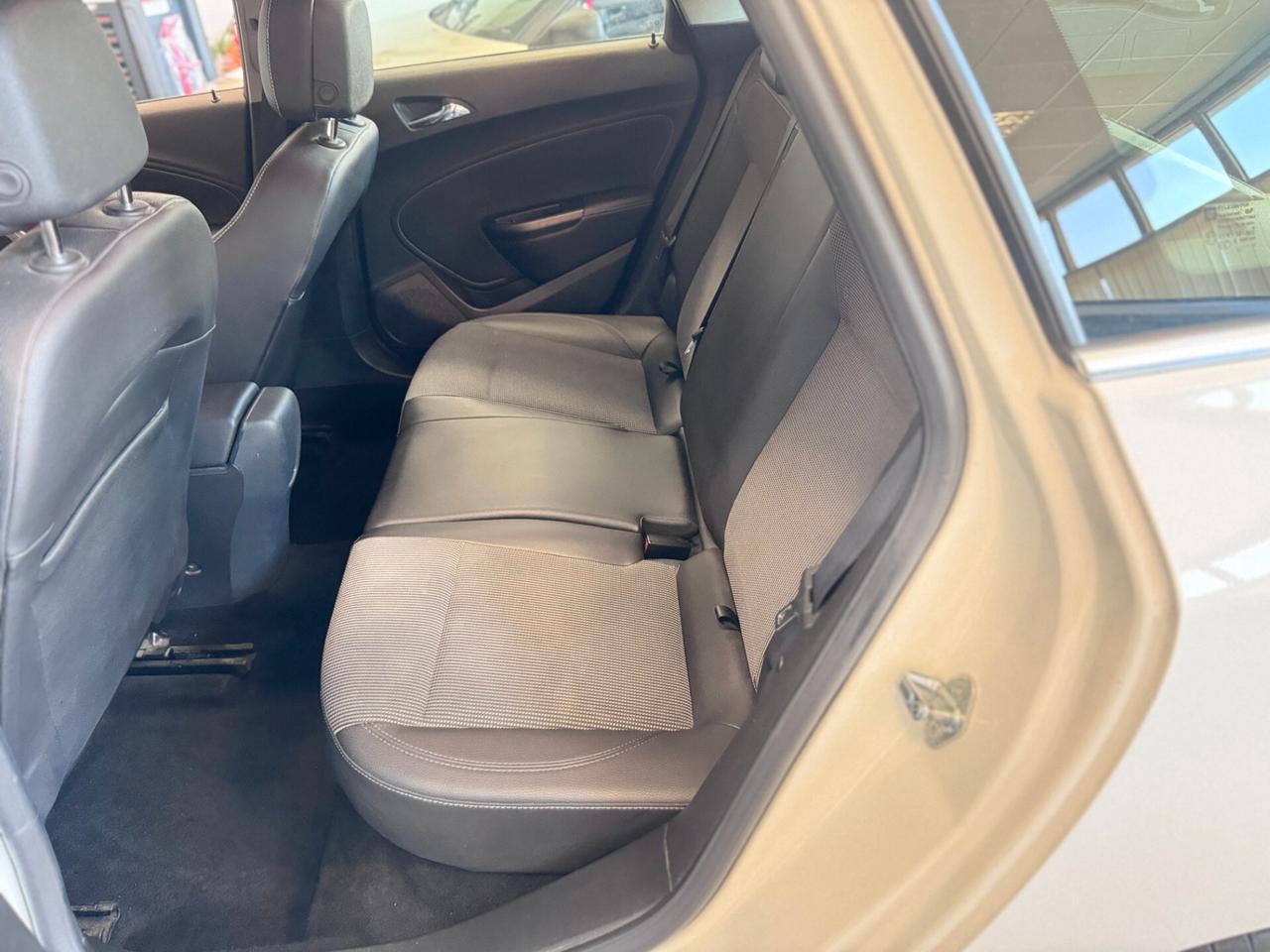 Opel Astra 1.7 CDTI 110CV Sports Tourer Cosmo Fleet