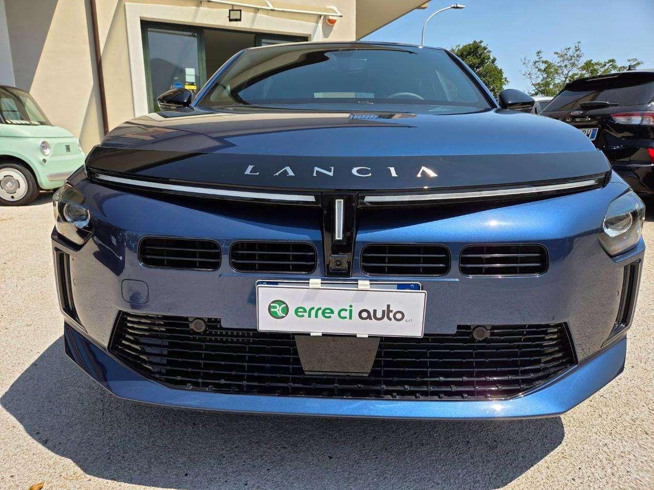 Lancia Ypsilon Hybrid e-DCT Edizione Cassina "SOLO 3019 KM"
