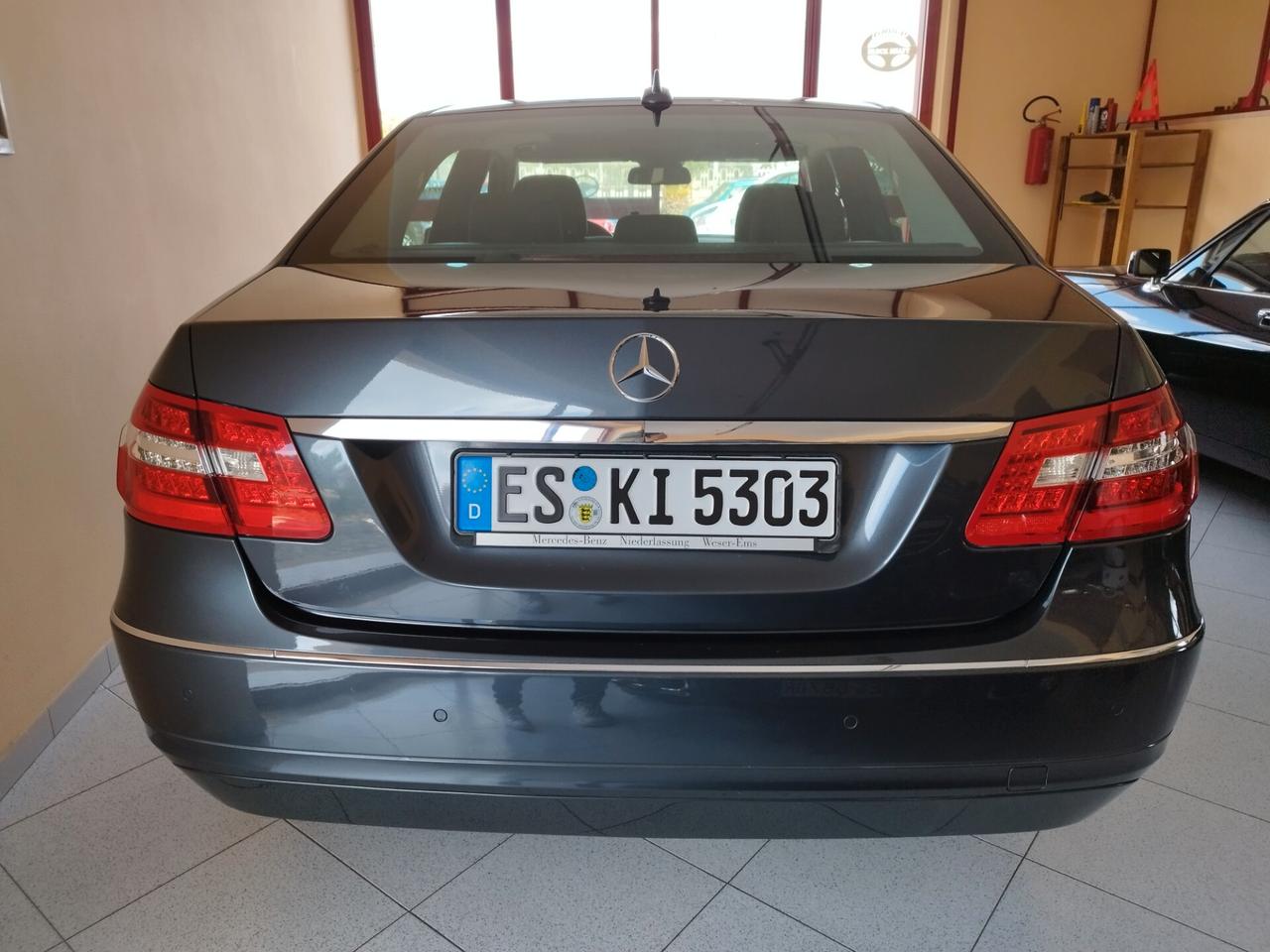 Mercedes-benz E 220 CDI BlueEFFICIENCY Elegance