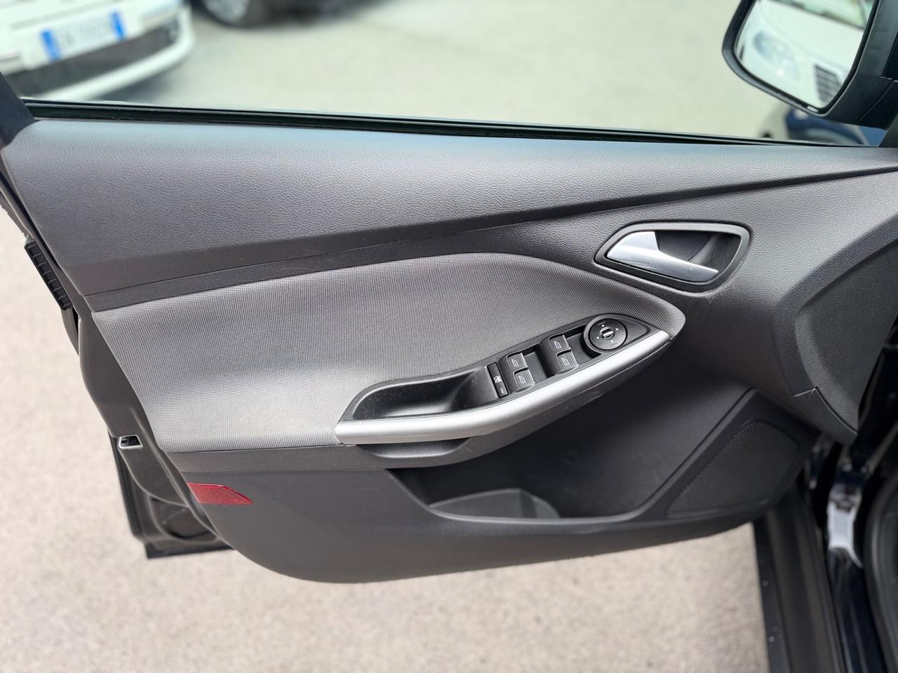 Ford Focus 1.6 120 CV GPL CON SOLI 120 MILA KM