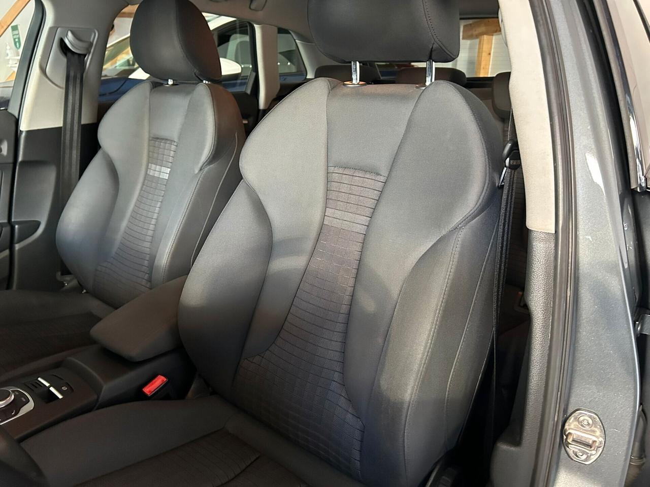 Audi A3 1.6 TDI clean diesel S tronic Ambition