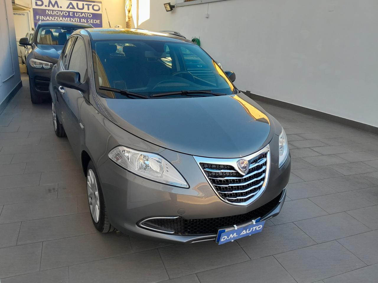 Lancia Ypsilon 1.2 69 CV 5 porte S&S Silver