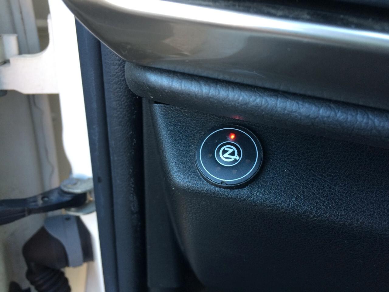 Lancia Ypsilon 1.2 69 CV 5 porte GPL Gold tagliandata distribuzione eseguita a km 138000 garanzia !