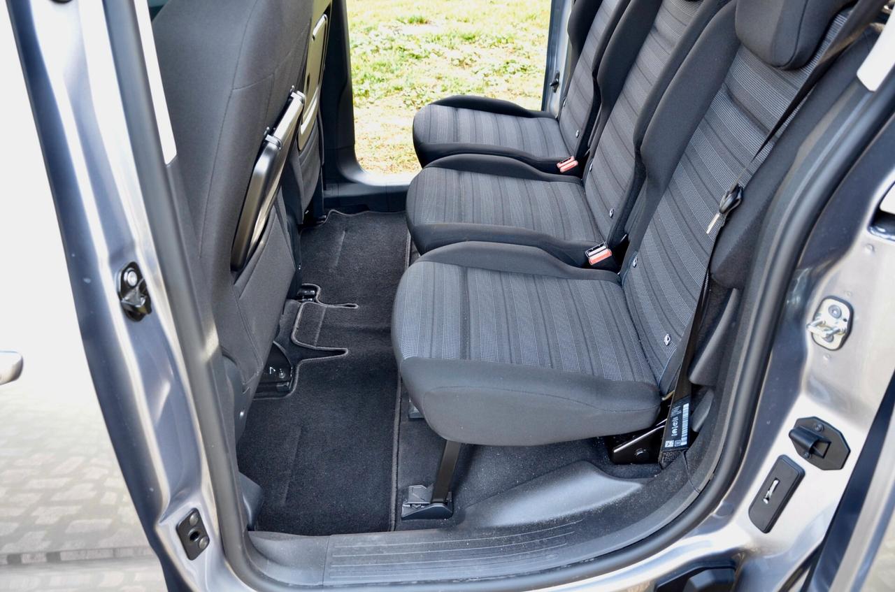 OPEL COMBO LIFE 1.5d 131cv, AUTO PARI AL NUOVO, UNICO UTILIZZATORE, PREZZO REALE