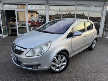 Opel Corsa 1.4 16V 5 porte Cosmo