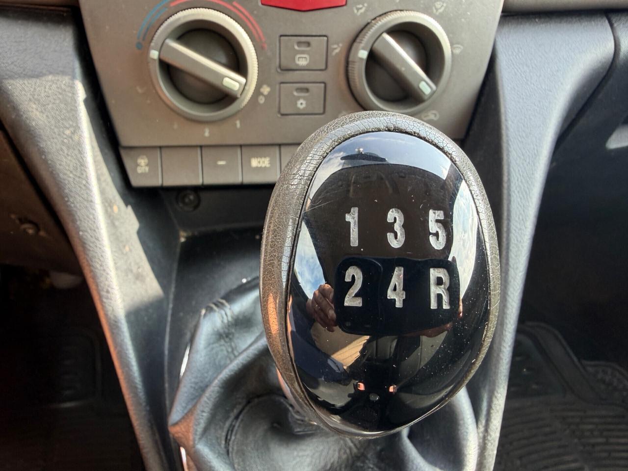 LANCIA YPSILON 1.2 44KW EIRO4 COMERCIANTI