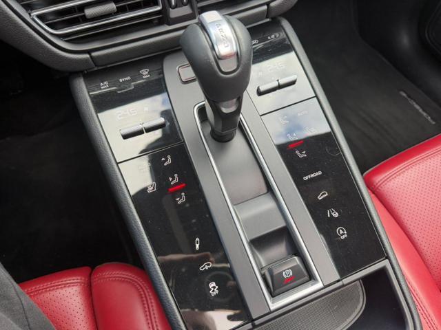 PORSCHE Macan 2.0 T