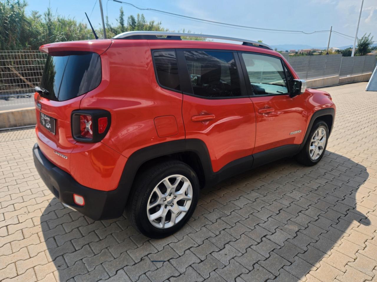 Jeep Renegade 1.6 DIESEL STRAFULL