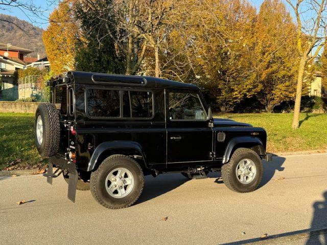 LAND ROVER Defender 90 2.2 TD4 Station Wagon S