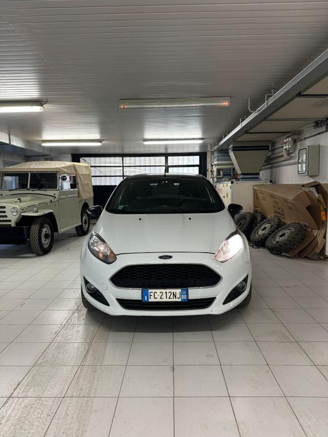 FORD Fiesta 1.4 5 porte Bz.- GPL Black & White Edition