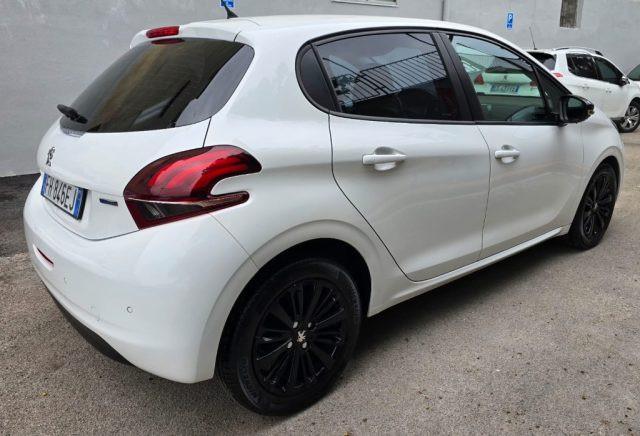 PEUGEOT 208 1° serie PureTech 82 5p. GPL BLACK EDITION