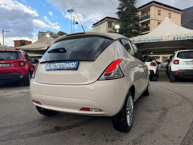 Lancia Ypsilon 1.2 69cv Silver