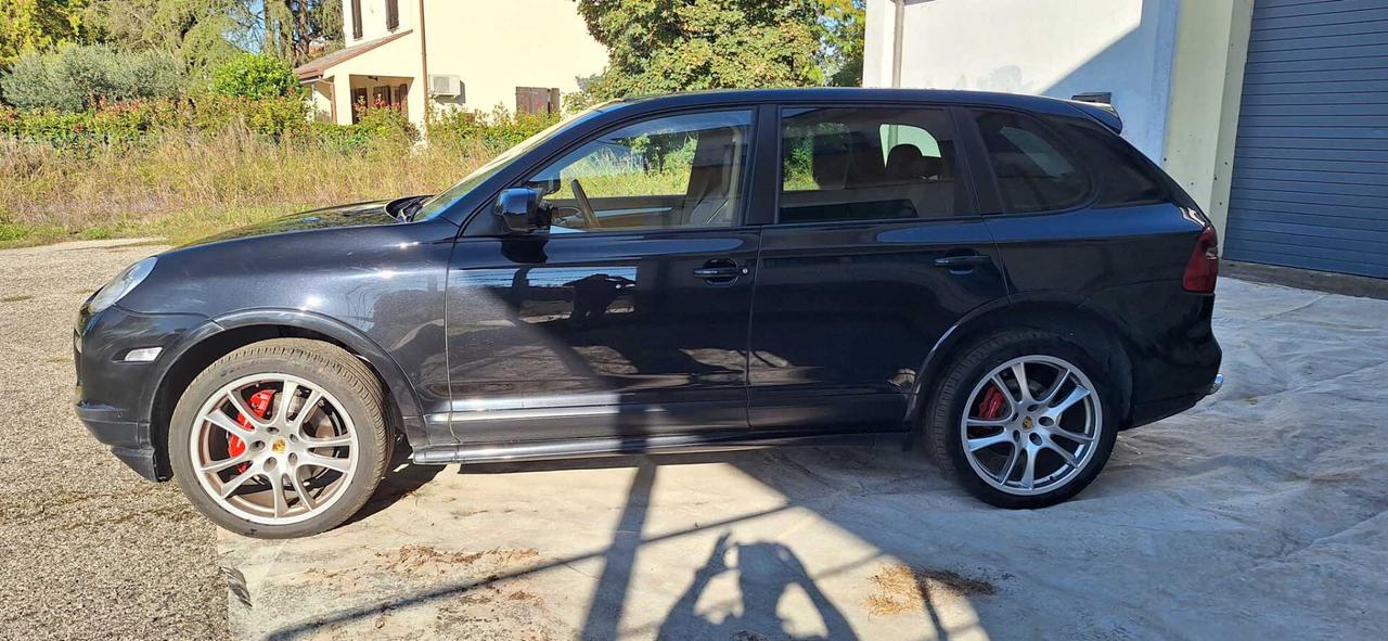 Porsche Cayenne 4.8 GTS
