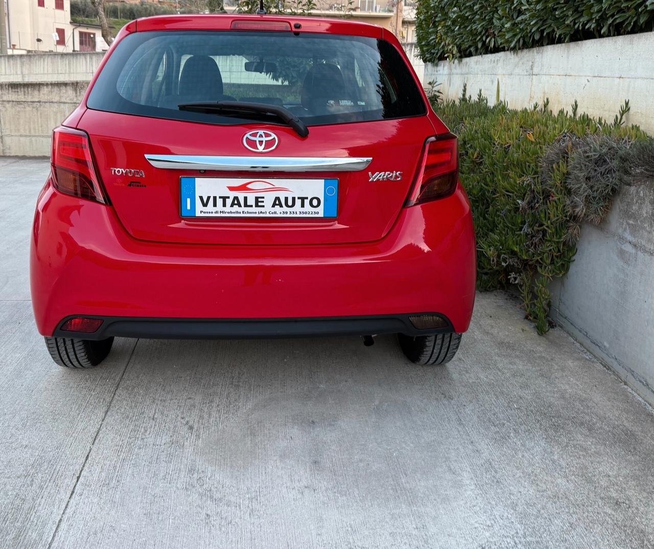 oyota Yaris 1.0 Benzina Lounge 70 Cv adatta neopatentati