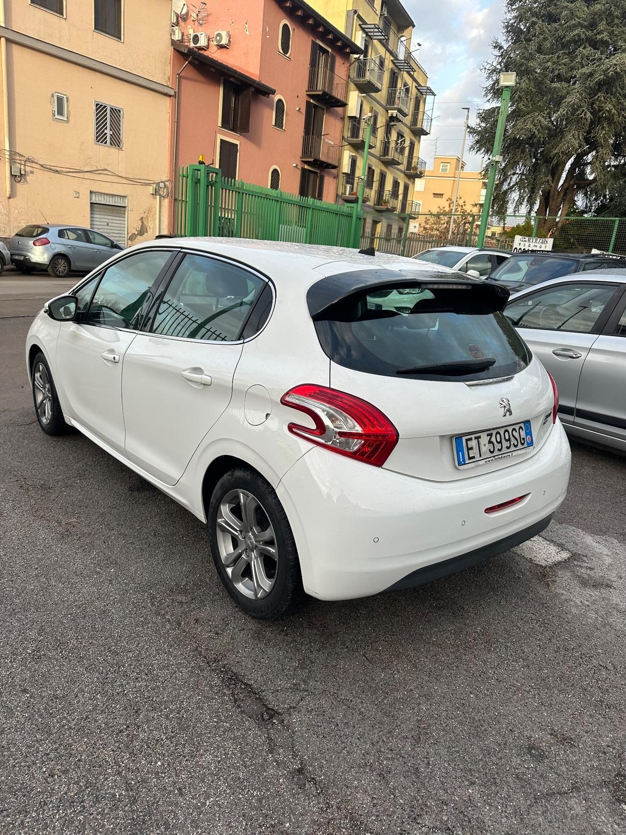 Peugeot 208 1.2 e-VTi 82 CV Stop&Start ETG5 5 porte Allure