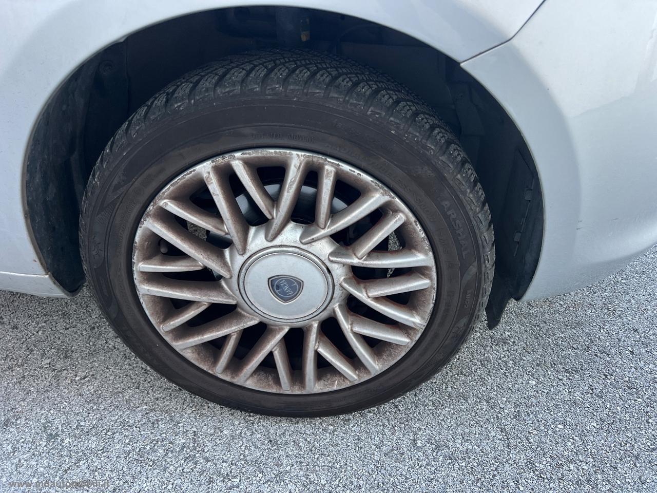 LANCIA Ypsilon 0.9 T.Air 85 CV 5p. S&S DFN Plat AUTOMATICA