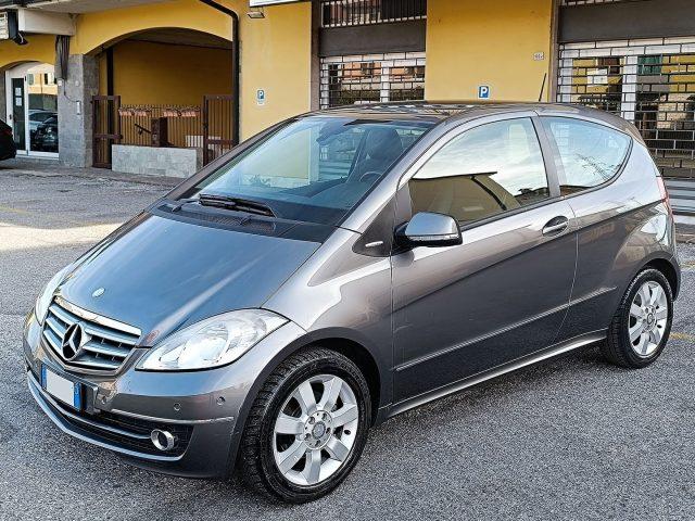 MERCEDES-BENZ A 150 BlueEFFICIENCY Coupé Elegance