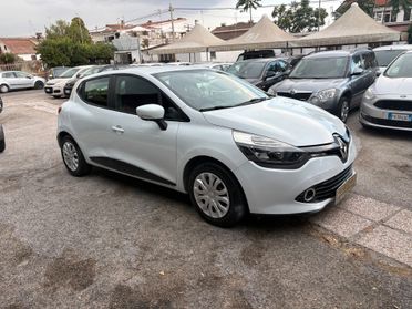 Renault Clio 1.2 75CV 5 porte Costume National