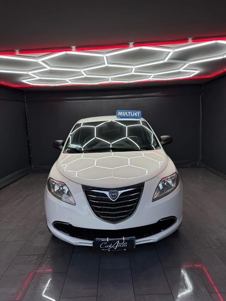 Lancia Ypsilon 1.3 MJT 95 CV NUOVA 11/2015