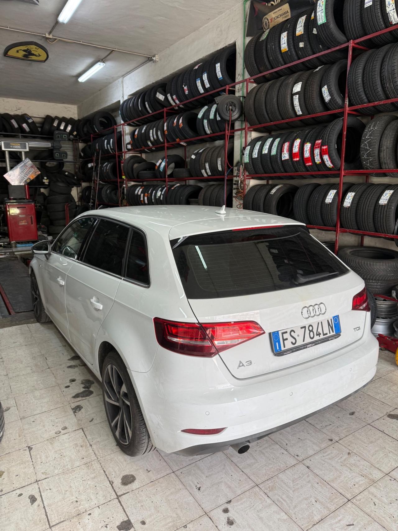 Audi A3 1.6 TDI 116 CV S tronic LED 17 AUTOMATICA