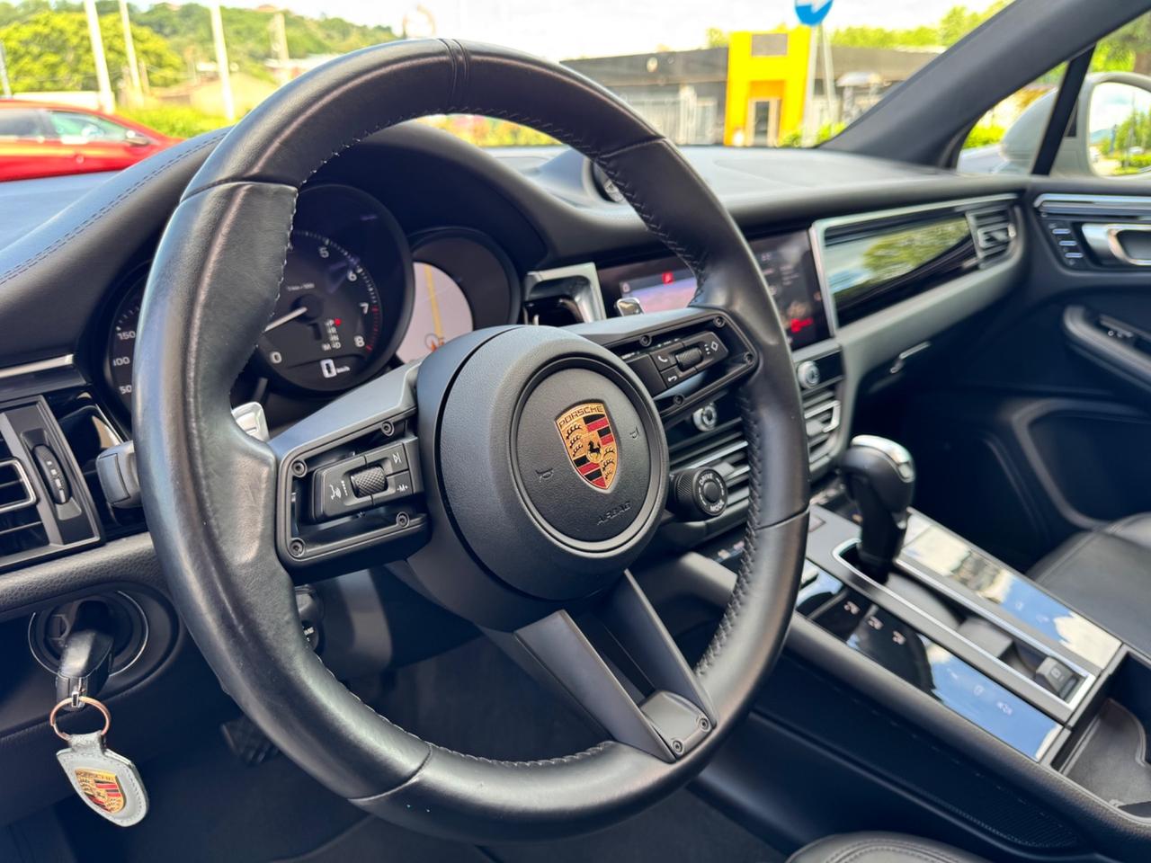 Porsche Macan 2.0 265cv colore gesso tetto uni pro
