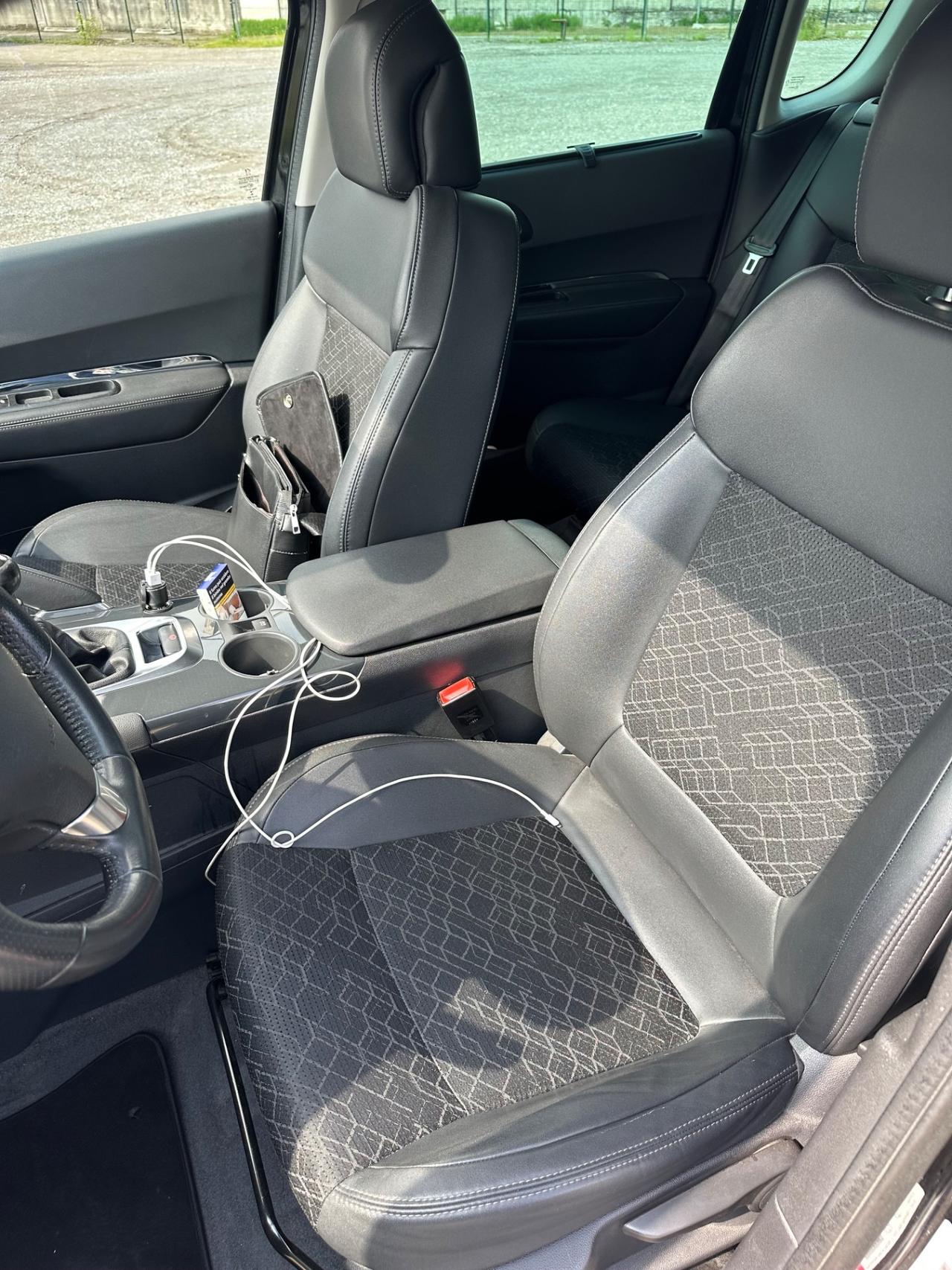 Peugeot 3008 2.0 HDi 150CV Allure