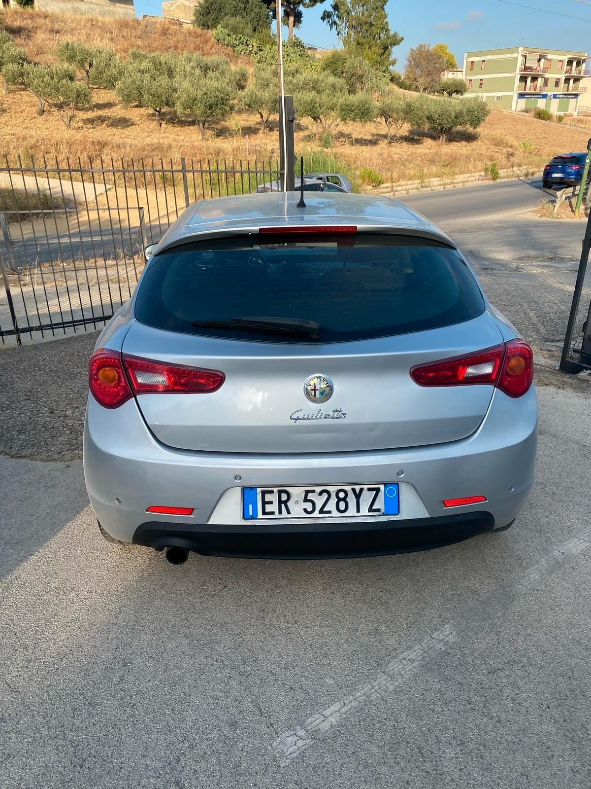Alfa Romeo Giulietta 1.6 JTDm-2 105 CV Exclusive