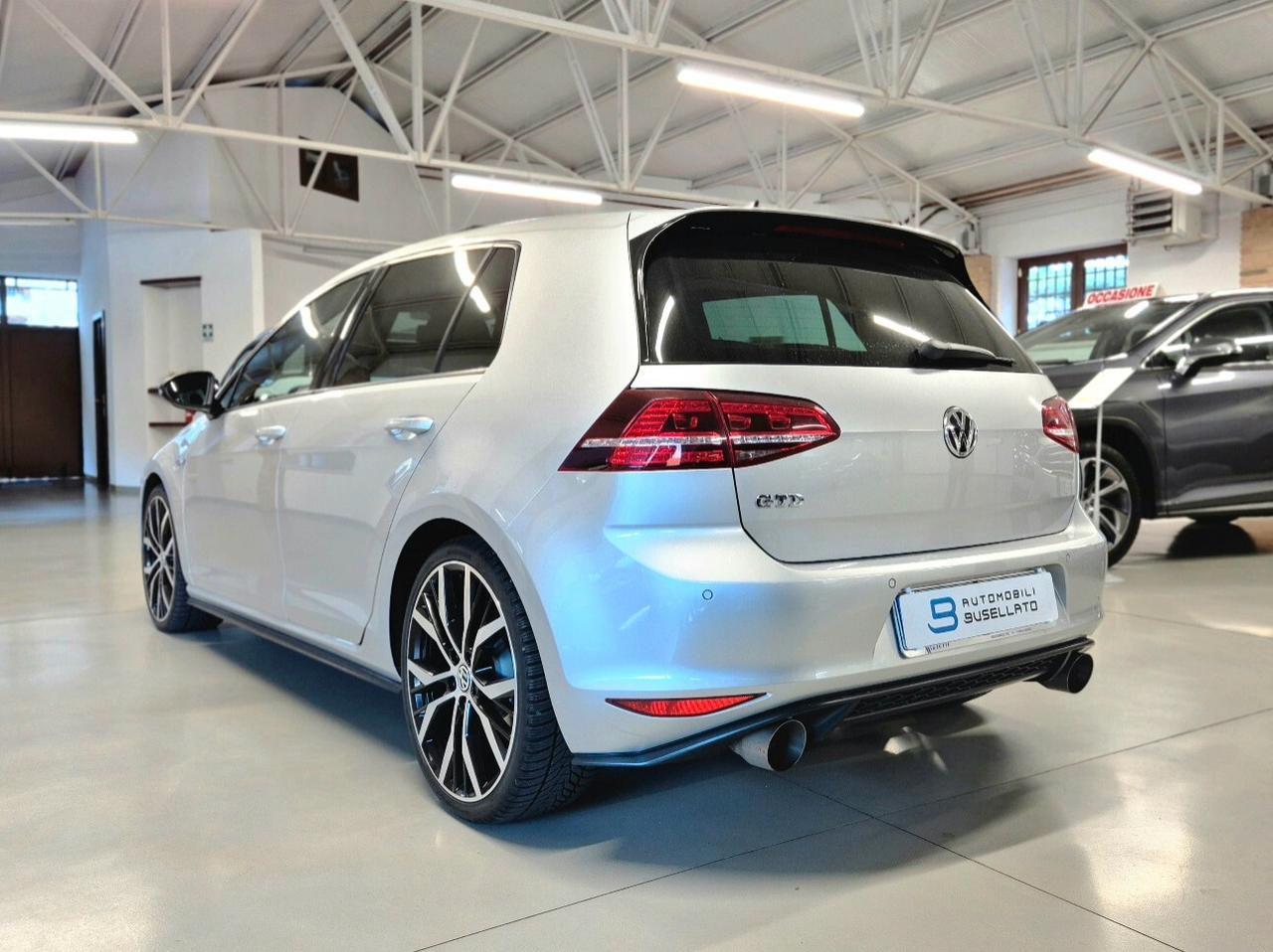 Volkswagen Golf GTD 2.0 TDI DSG 5p. BlueMotion Technology