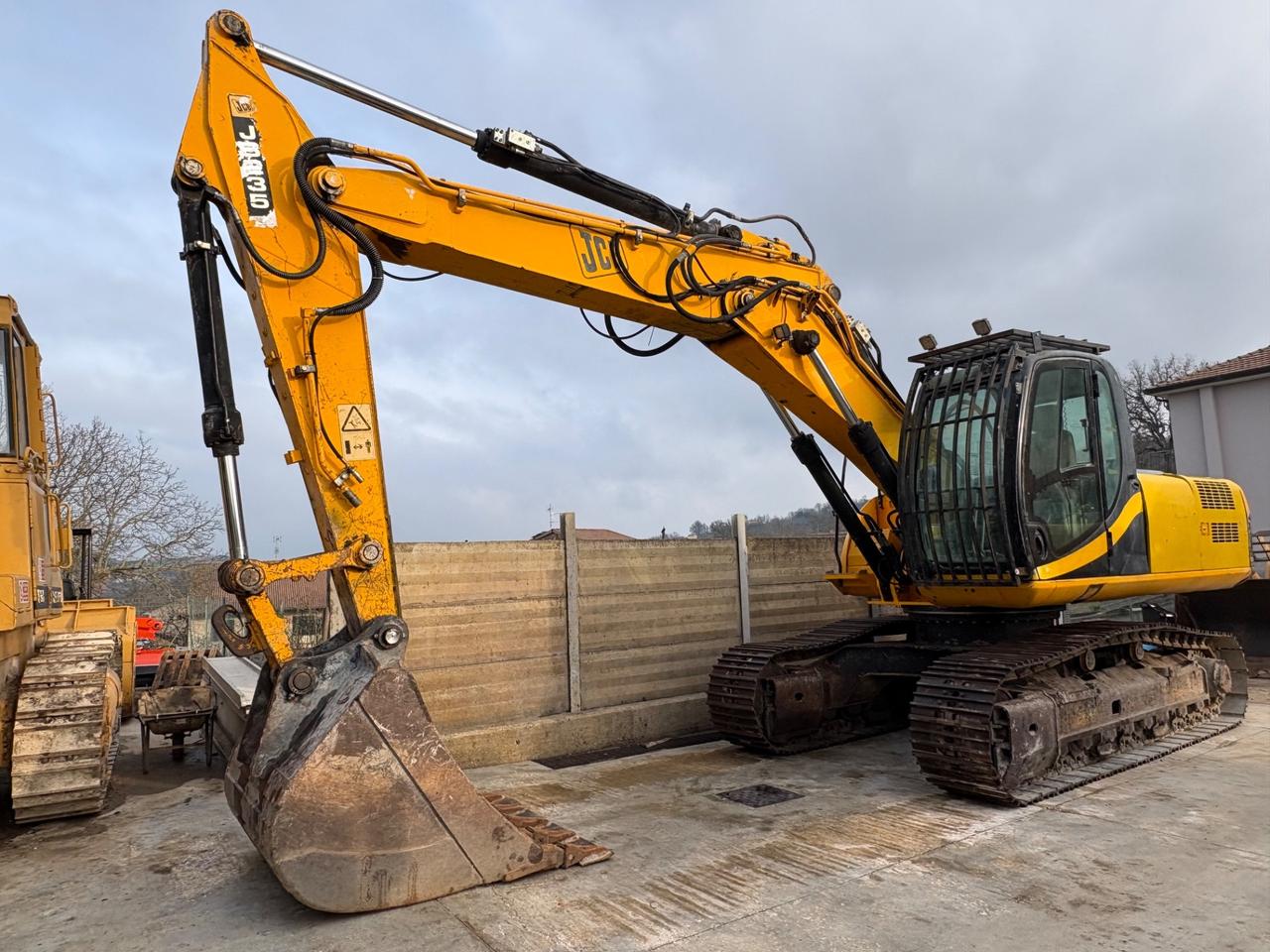 Escavatore JCB JS235HD