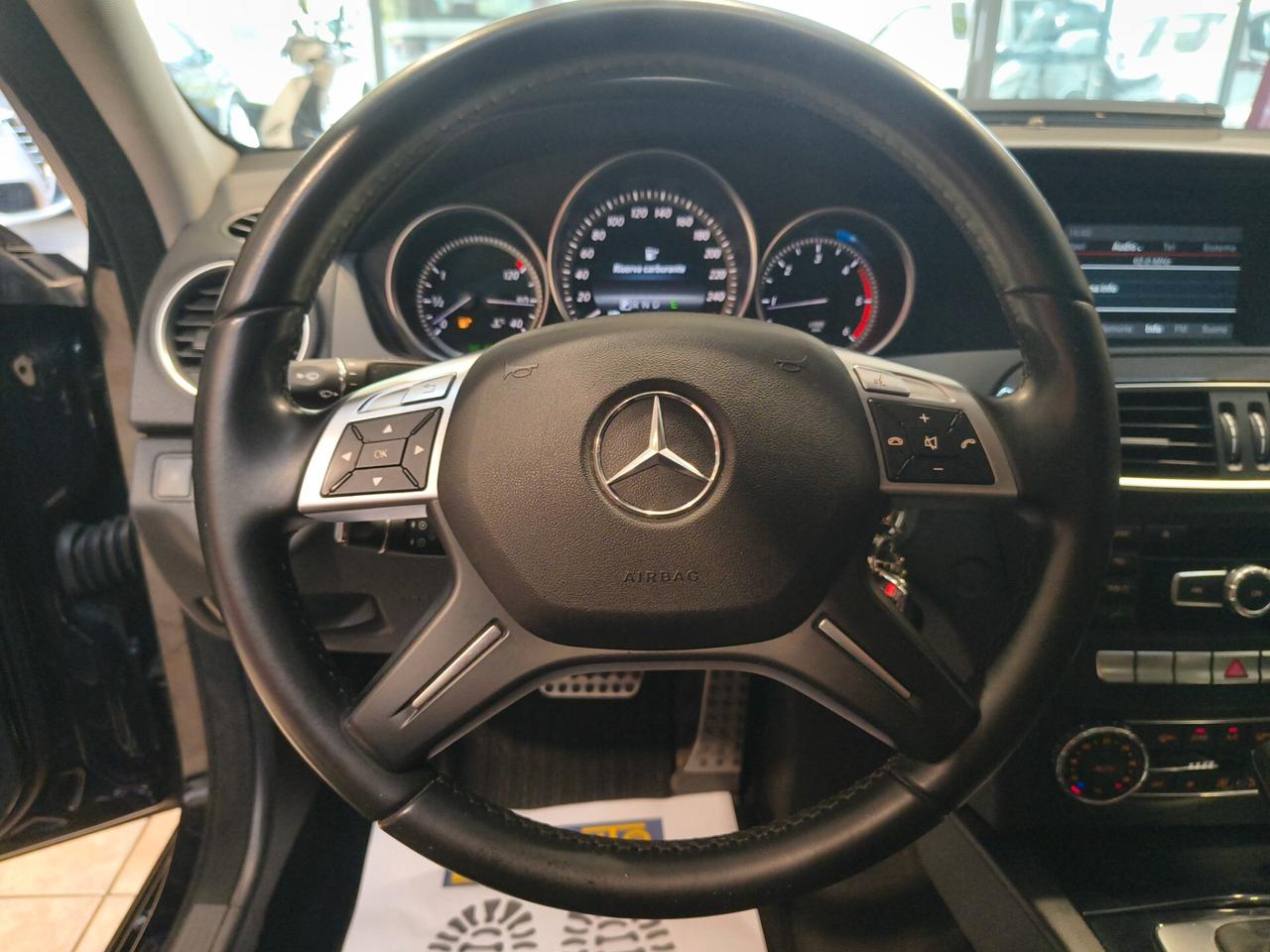Mercedes-benz C 200 CDI Executive solo 110.000 km
