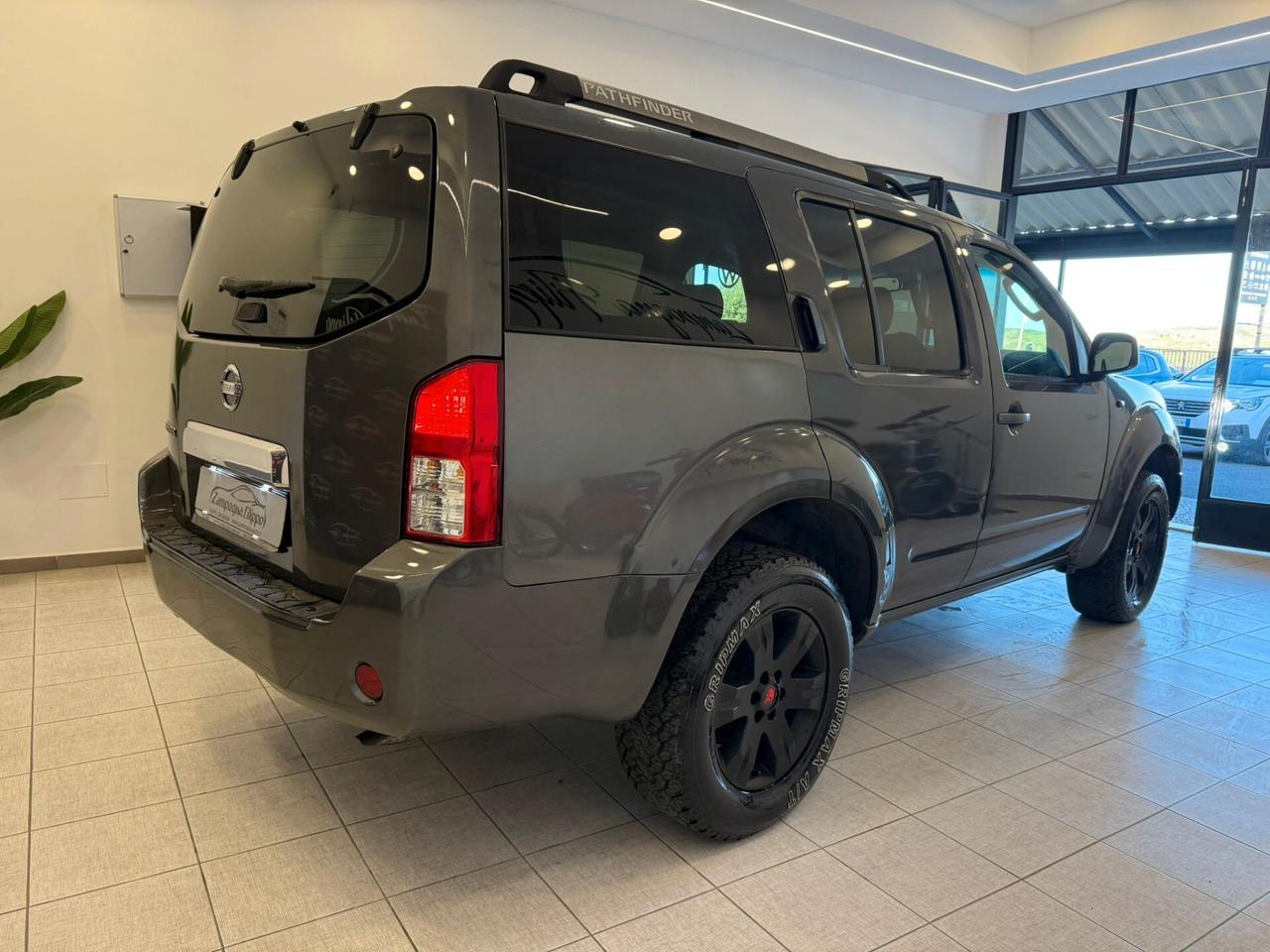 Nissan Pathfinder 2.5 dCi 174cv LE 2006