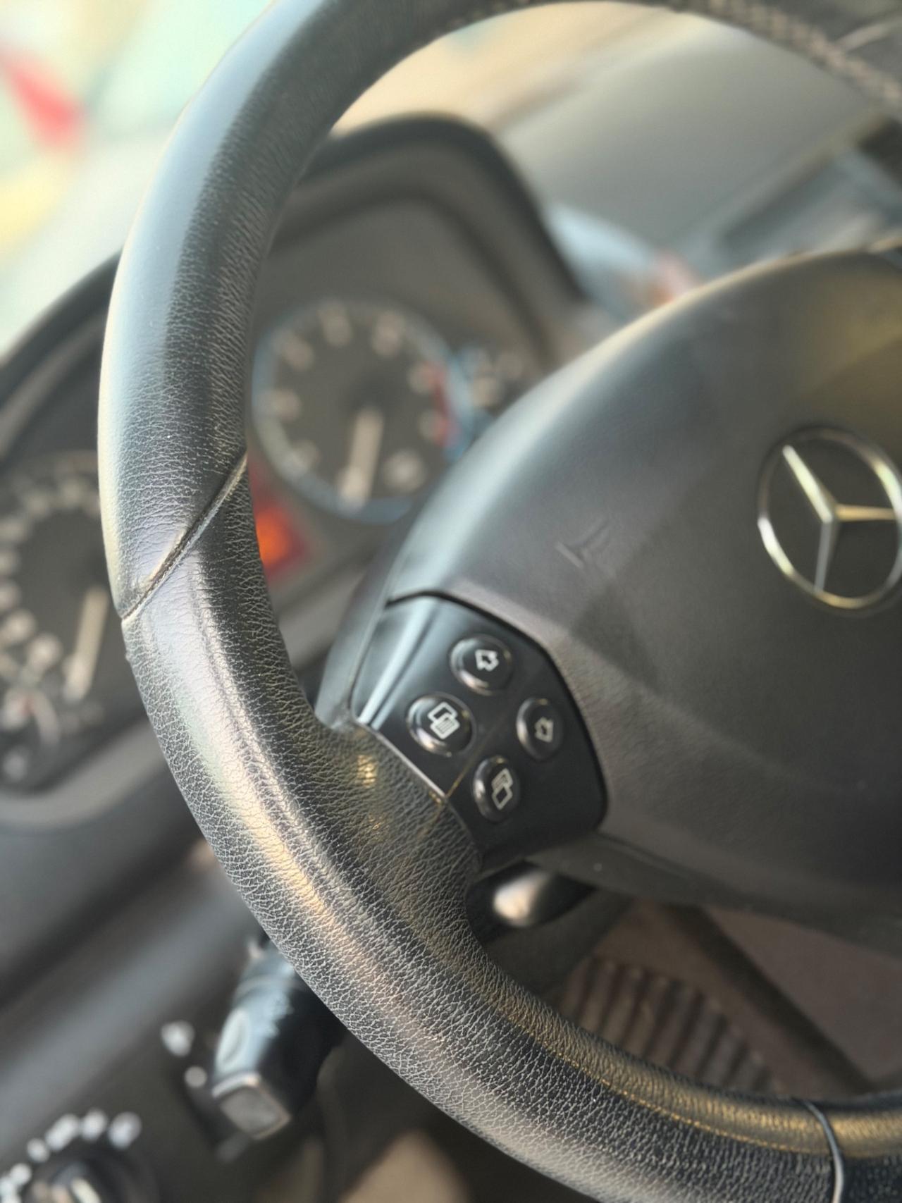 Mercedes CLASSE A 160 BENZINA 2011