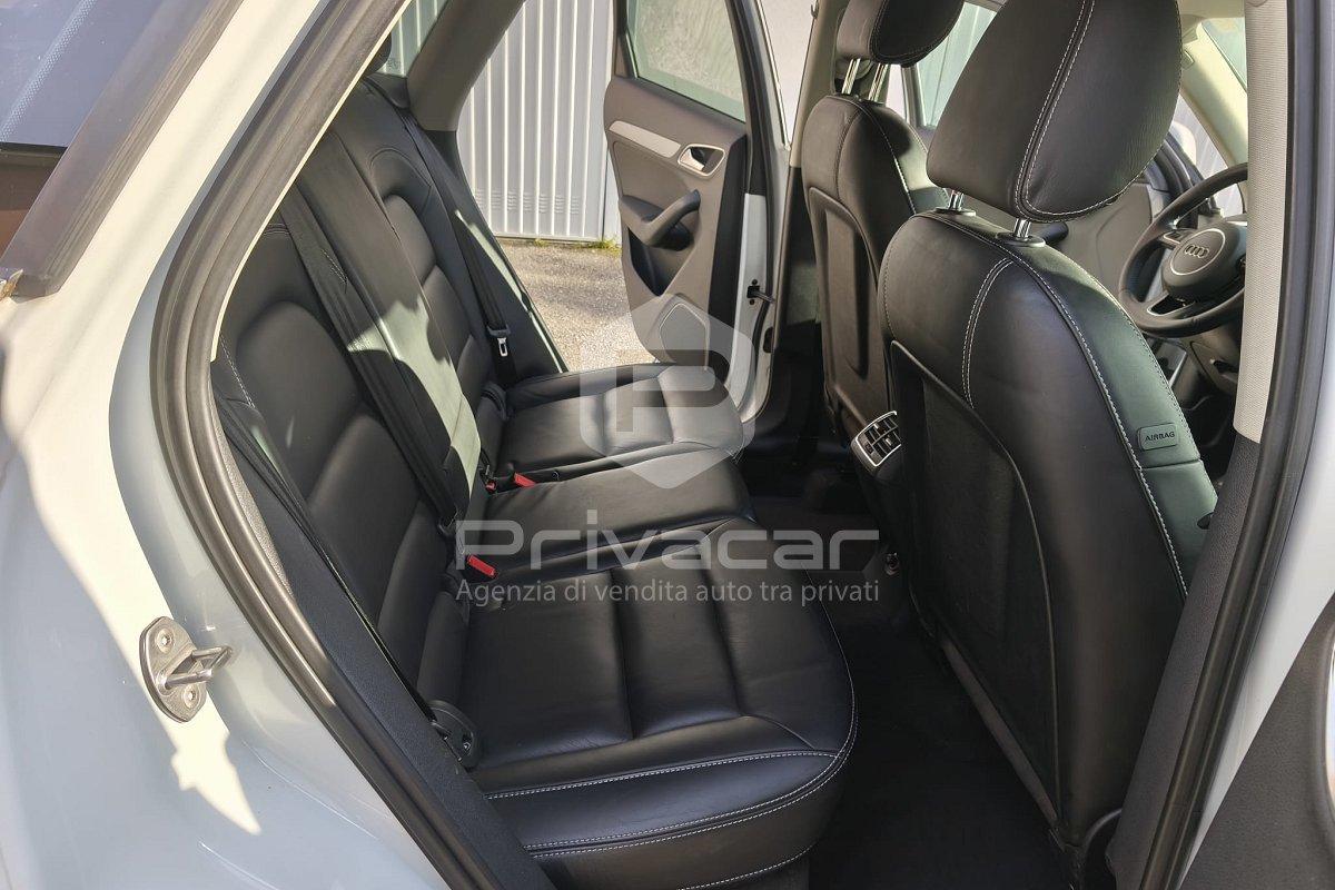 AUDI Q3 2.0 TDI quattro S tronic Business Plus