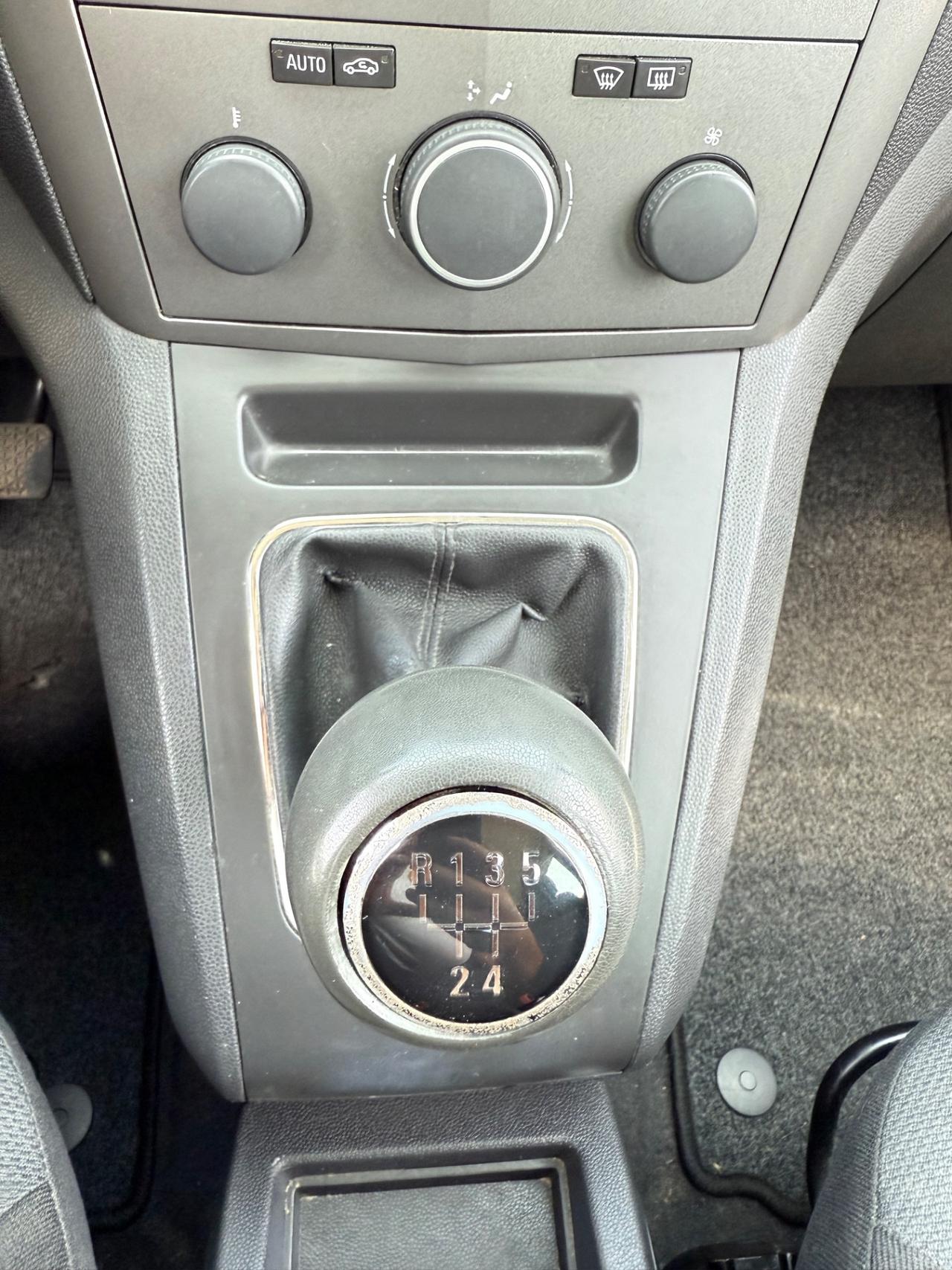 Opel Zafira 1.6 16V ecoM 94CV Cosmo