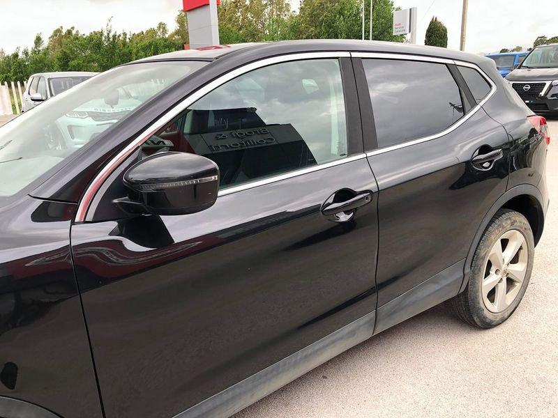 Nissan Qashqai II 2017 1.6 dci N-Connecta 130 cv autocarro