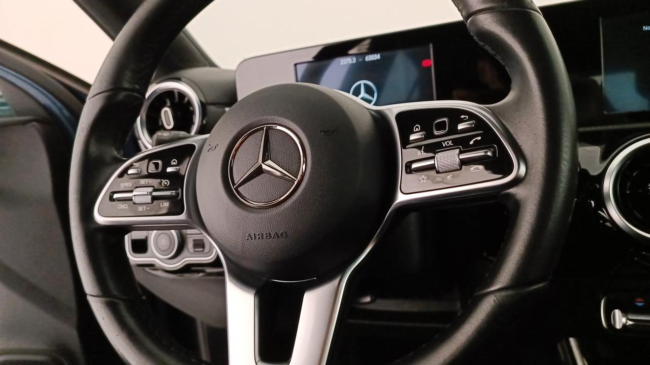 Mercedes-Benz A 180 d Sport auto