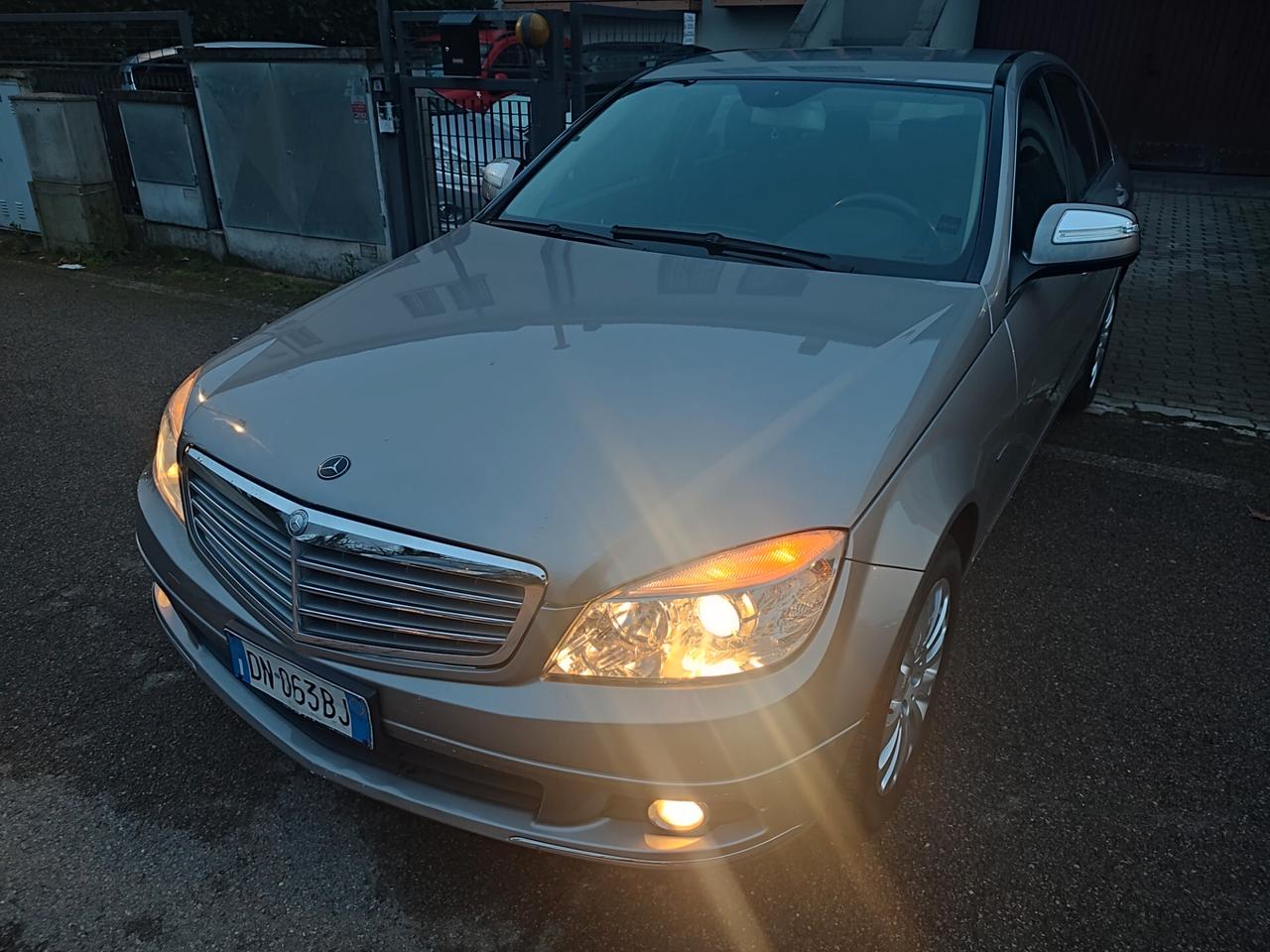 MERCEDES C200 BERLINA A METANO POCHI KM GANCIO TRAINO