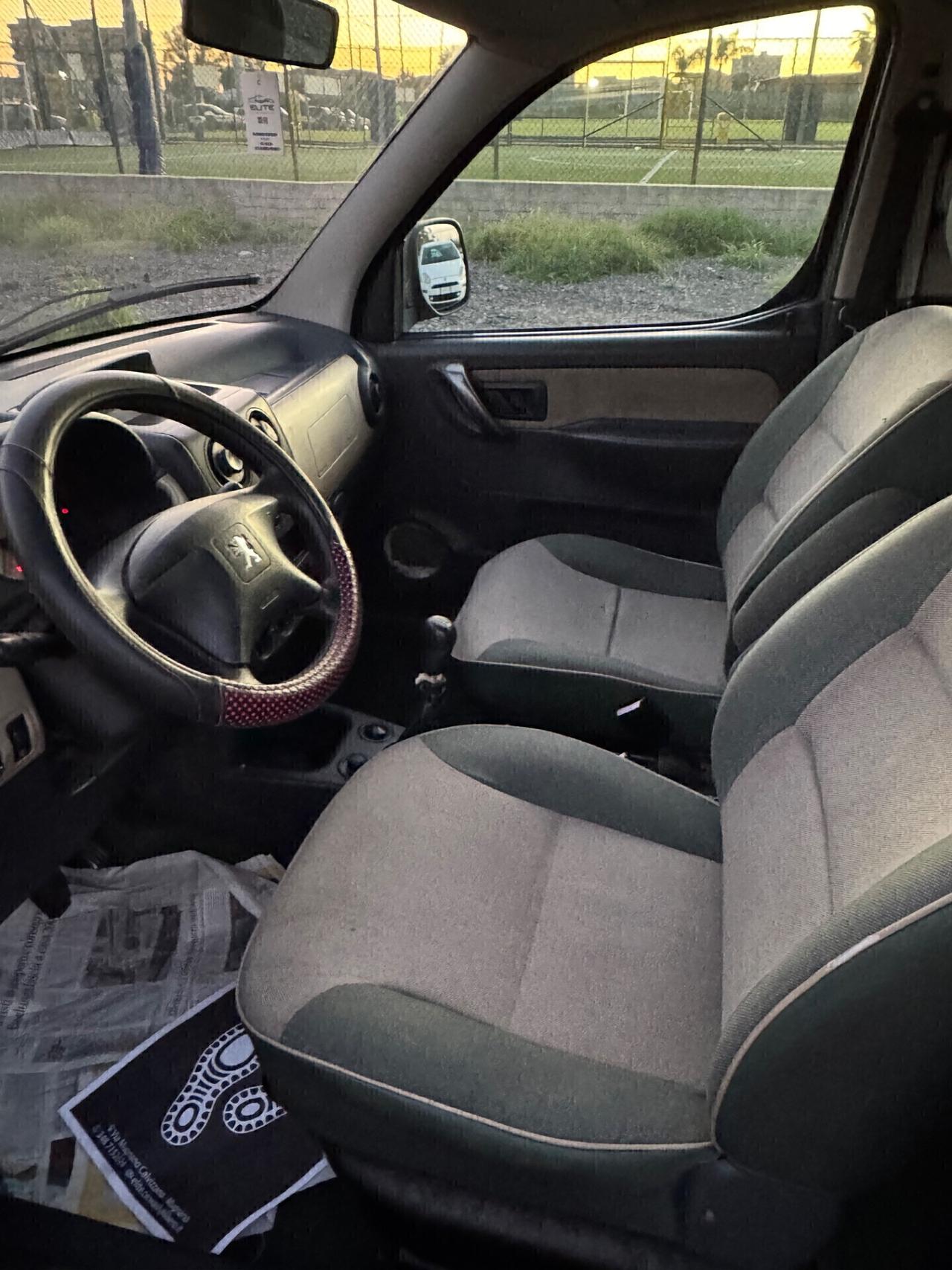 Peugeot Ranch 2.0 HDi 5p. XT