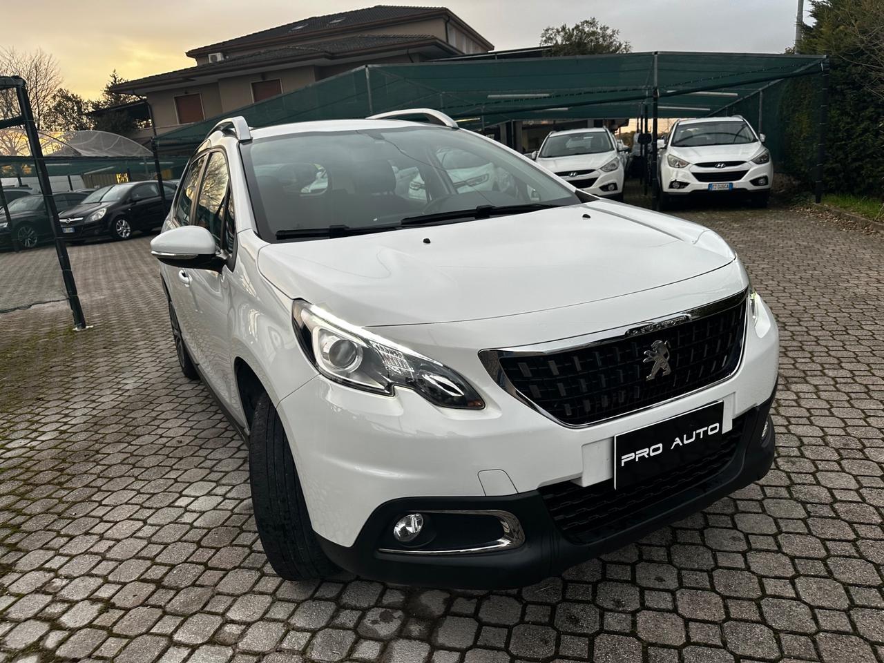 Peugeot 2008 PureTech 82 Allure GPL 117000 KM